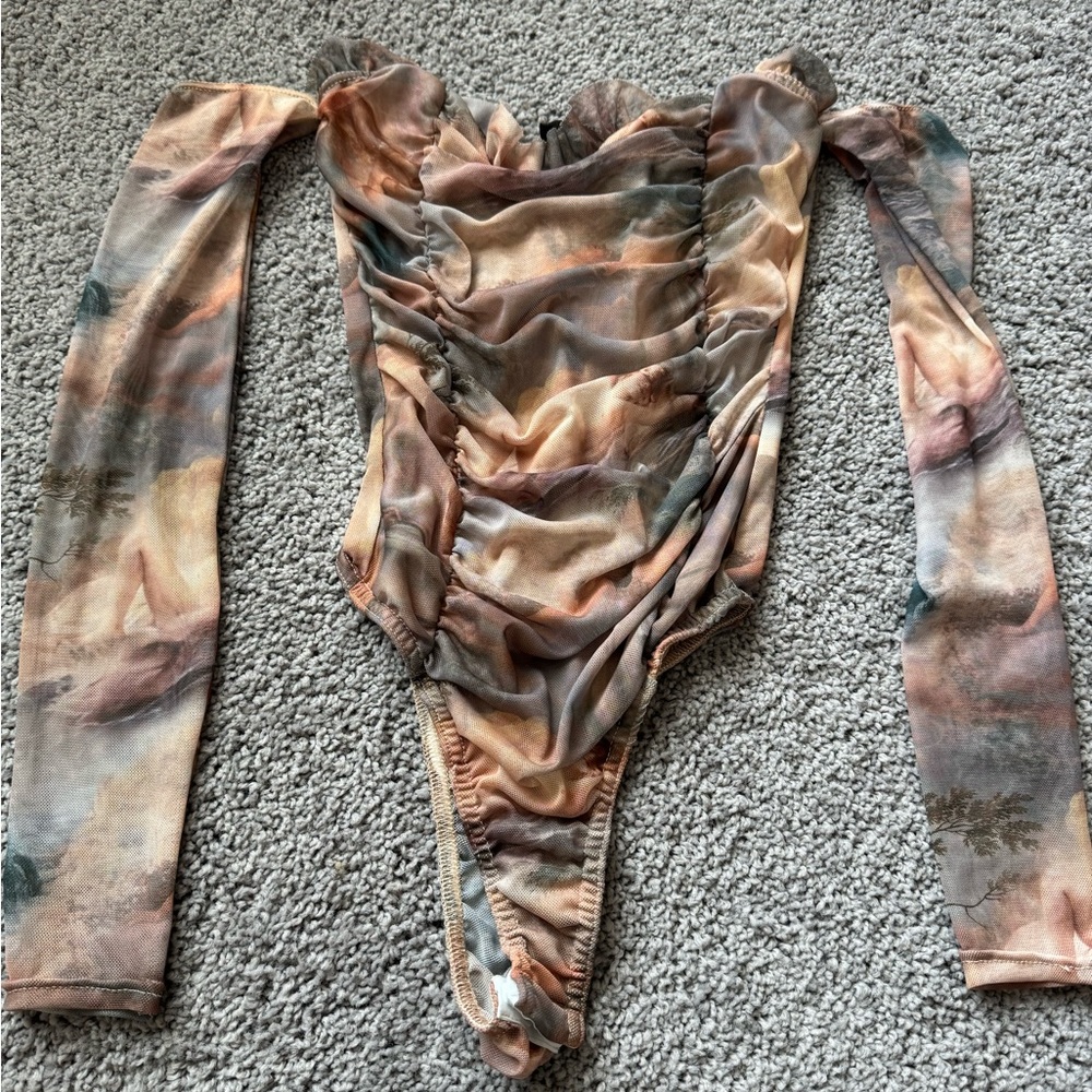 PRETTY LITTLE THING BODY SUIT